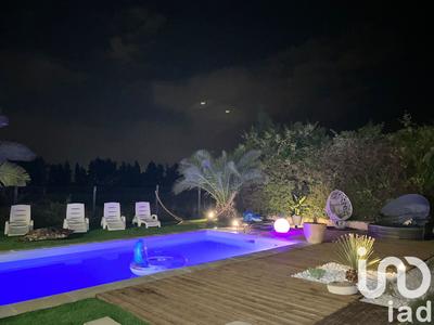 Maison - 214 m² - 8 pièces