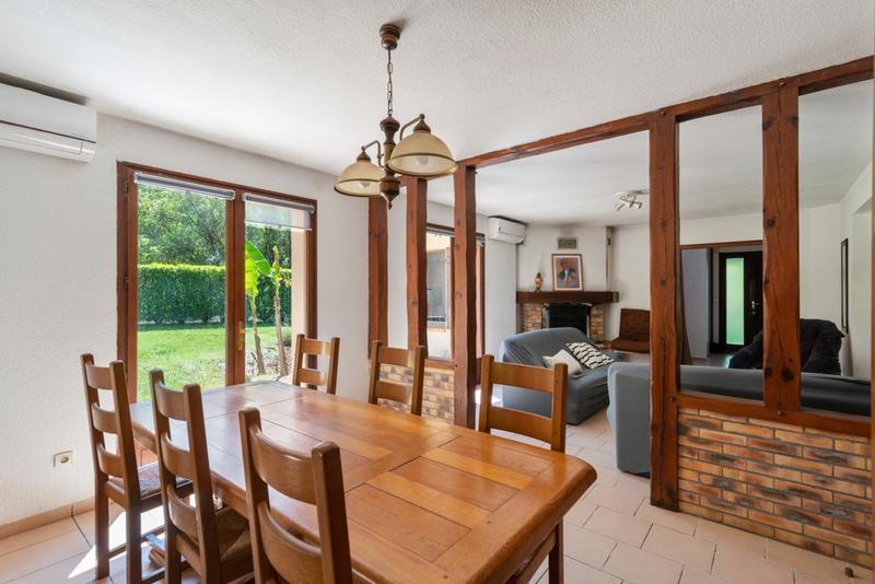 Maison - 170 m² - 9 pièces