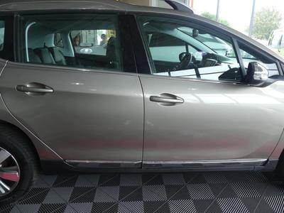 Peugeot 2008 2015 - Diesel Boîte manuelle 1.6 Bluehdi 120 Allure