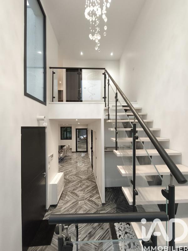 Maison - 142 m² - 5 pièces