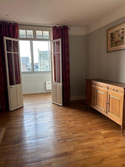 Appartement - 146 m² - 5 pièces