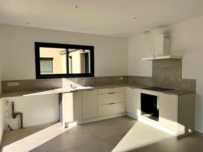 Maison - 96 m² - 4 pièces