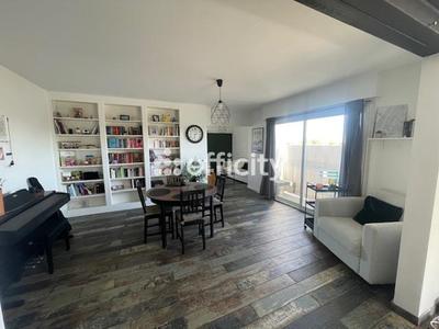 Appartement - 83 m² - 3 pièces