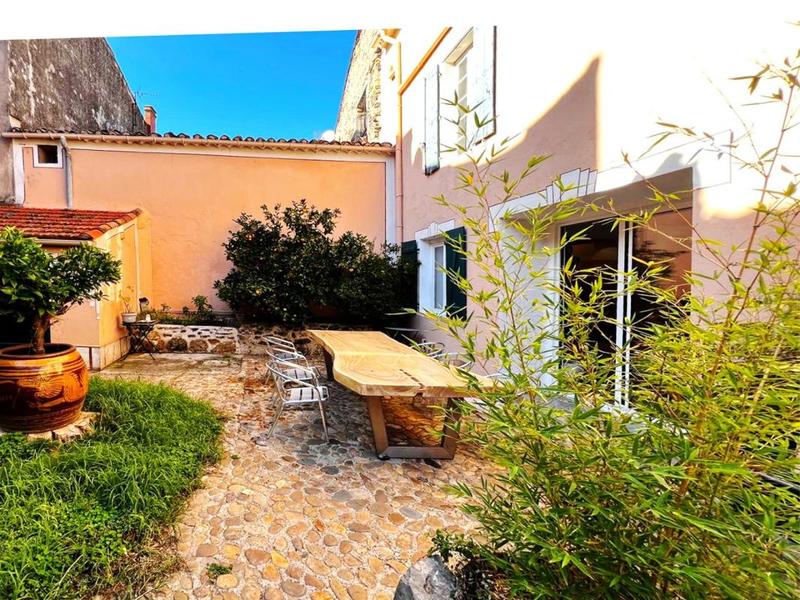 Maison bourgeoise - 315 m² - 10 pièces