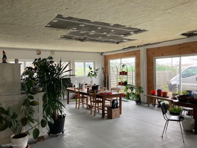 Demeure - 205 m² - 6 pièces