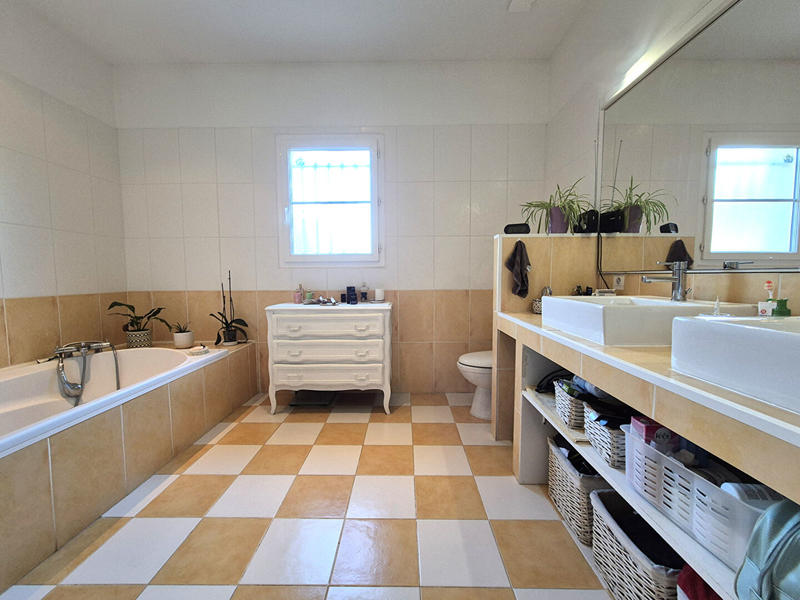 Maison - 140 m² - 4 pièces