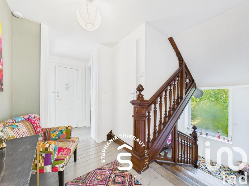 Maison - 245 m² - 9 pièces