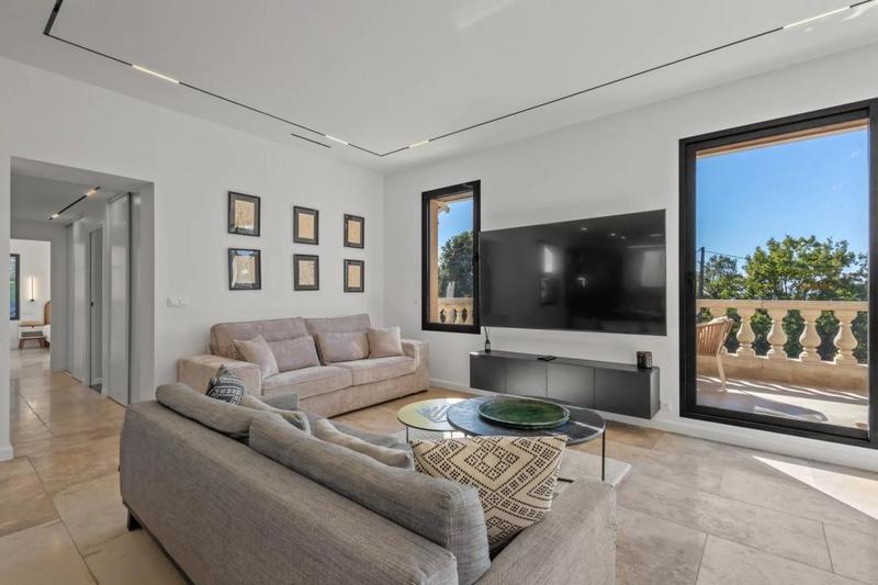 Villa - 204 m² - 6 pièces