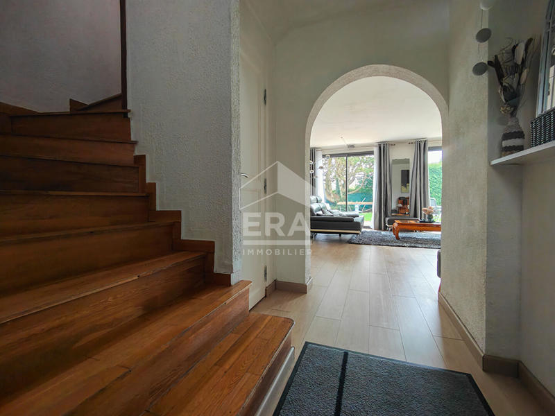 Maison - 161 m² - 8 pièces