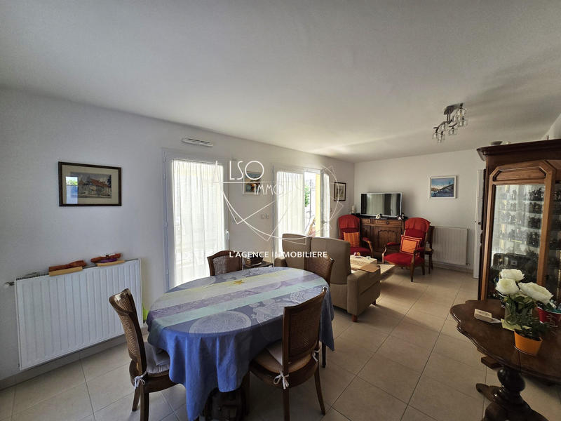 Maison traditionnelle - 94 m² - 4 pièces