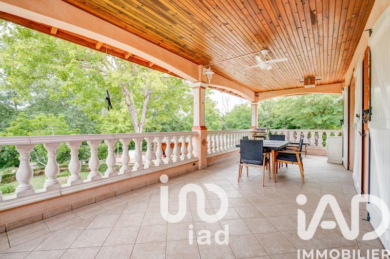 Maison - 200 m² - 9 pièces