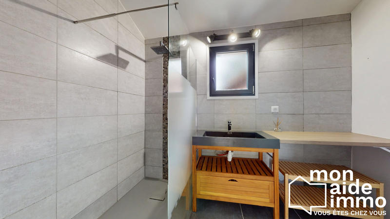 Maison - 169 m² - 8 pièces