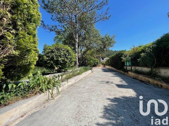 Maison - 210 m² - 7 pièces