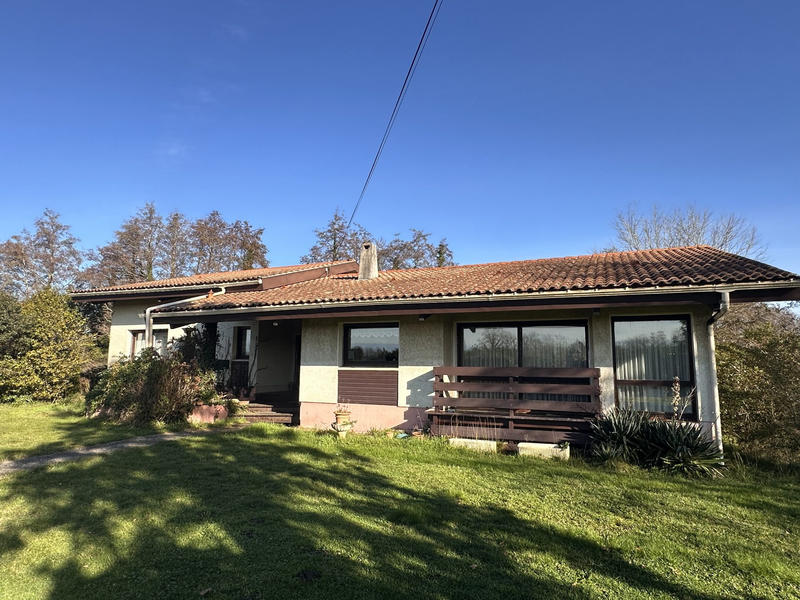 Maison - 210 m² - 4 pièces