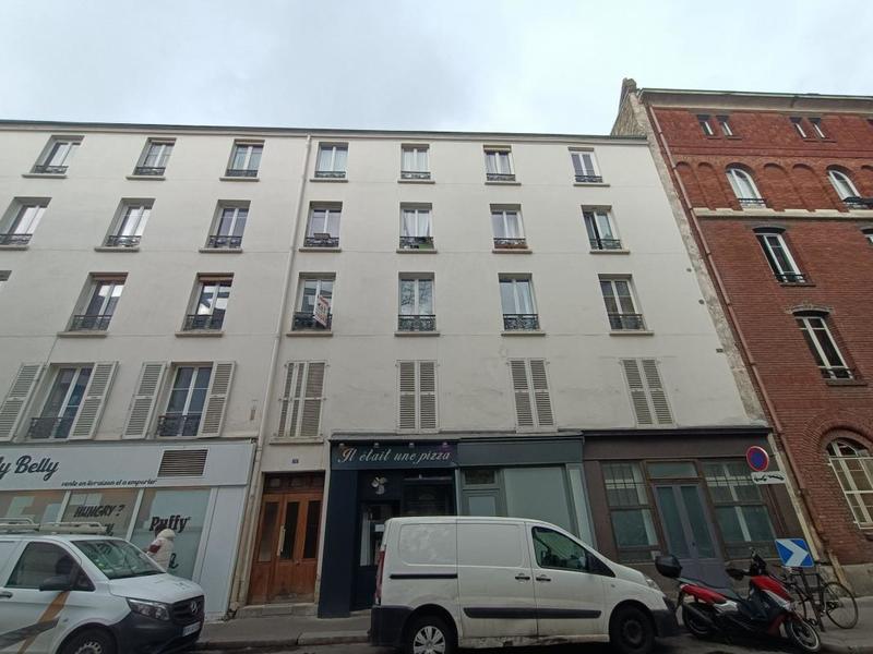 Studio - 24 m² - 1 pièce