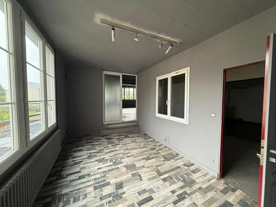 Local commercial - 251 m² - 5 pièces