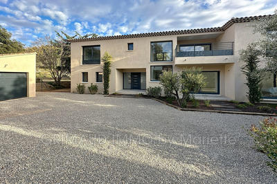 Villa - 240 m² - 5 pièces