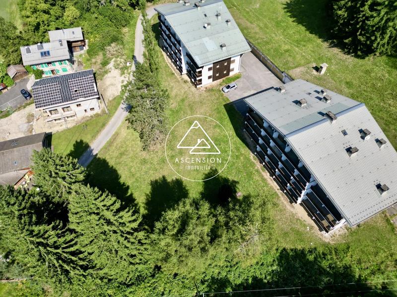 Terrain constructible - 915 m²