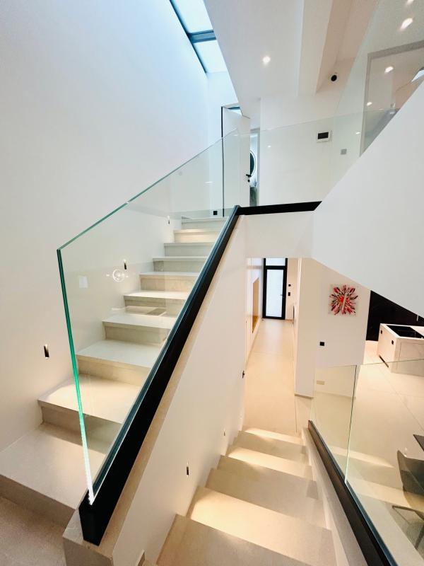 Villa - 262 m² - 9 pièces