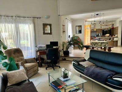 Maison - 230 m² - 5 pièces