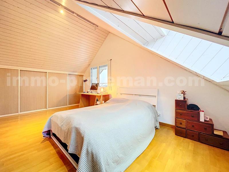 Maison - 180 m² - 5 pièces