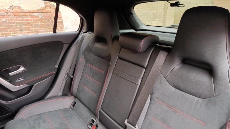 Mercedes Classe a 180 136 7g-Dct Amg Line - Entretien constructeur Toit ouvrant