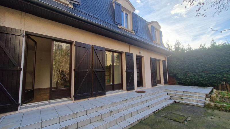 Maison - 86 m² - 5 pièces