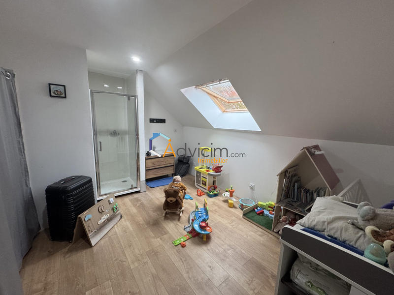 Maison - 192 m² - 8 pièces