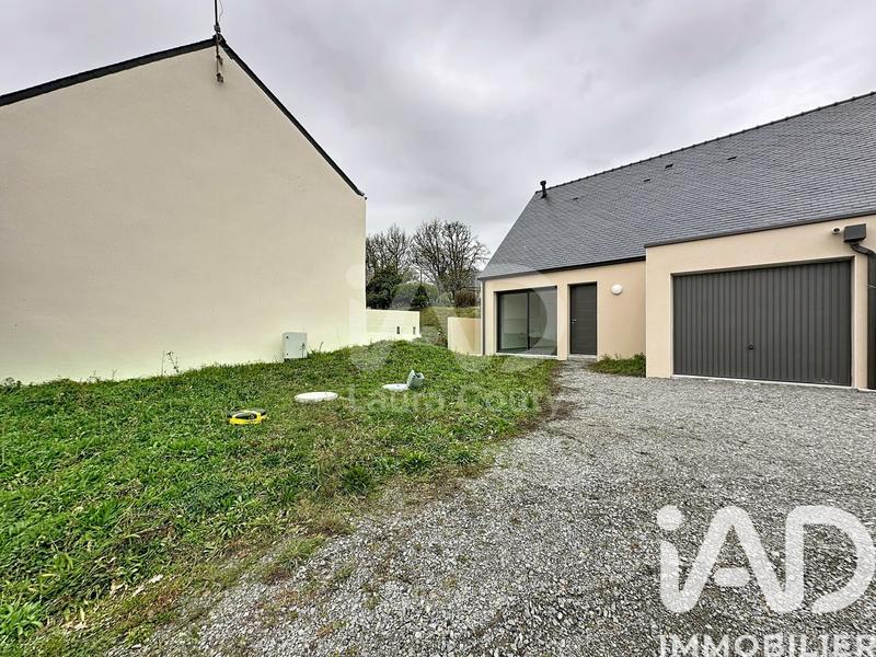 Maison - 99 m² - 5 pièces