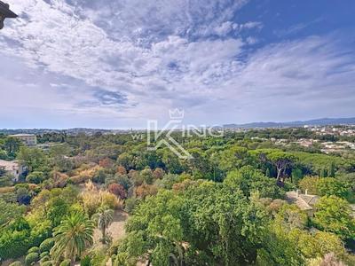 Appartement - 130 m² - 4 pièces