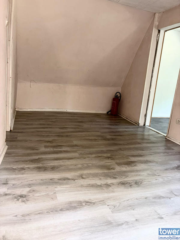 Maison - 95 m² - 6 pièces