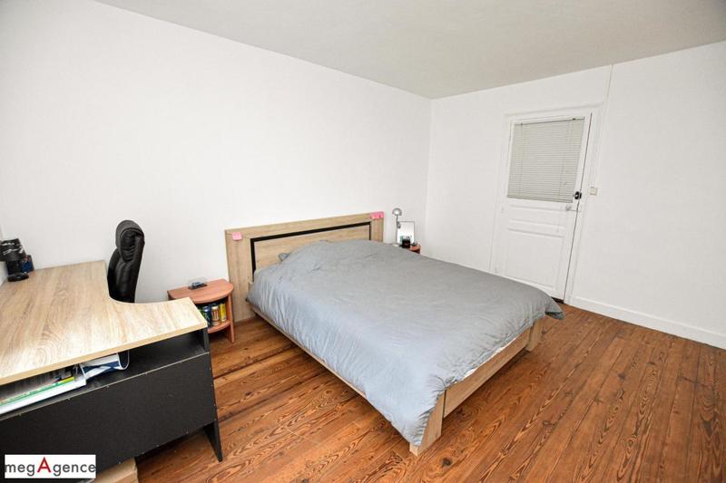 Maison - 277 m² - 12 pièces