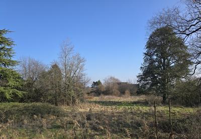 Terrain constructible - 2 000 m²