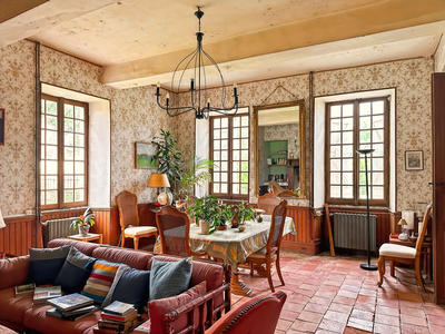 Demeure - 315 m² - 9 pièces