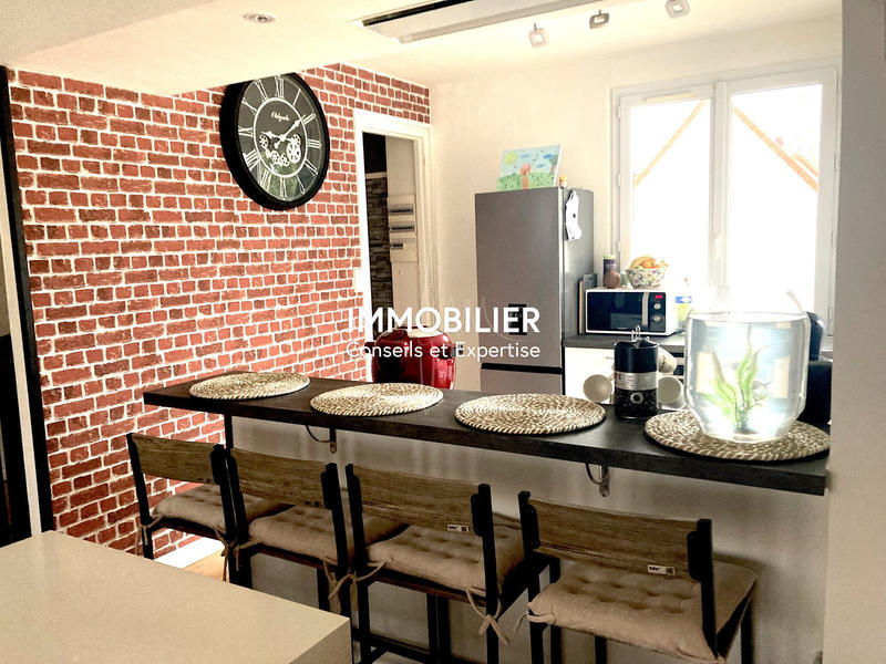 Maison - 183 m² - 9 pièces