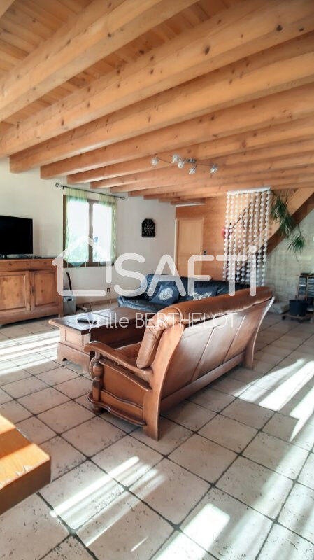 Maison - 310 m² - 8 pièces