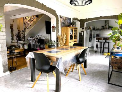 Maison - 150 m² - 6 pièces