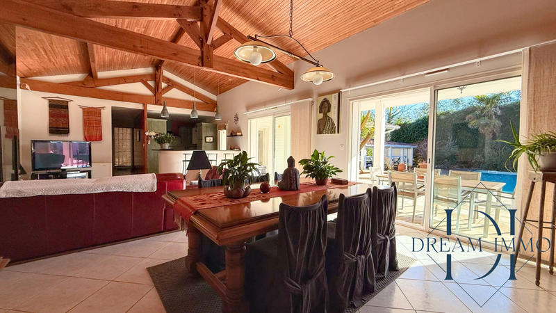 Maison - 139 m² - 5 pièces