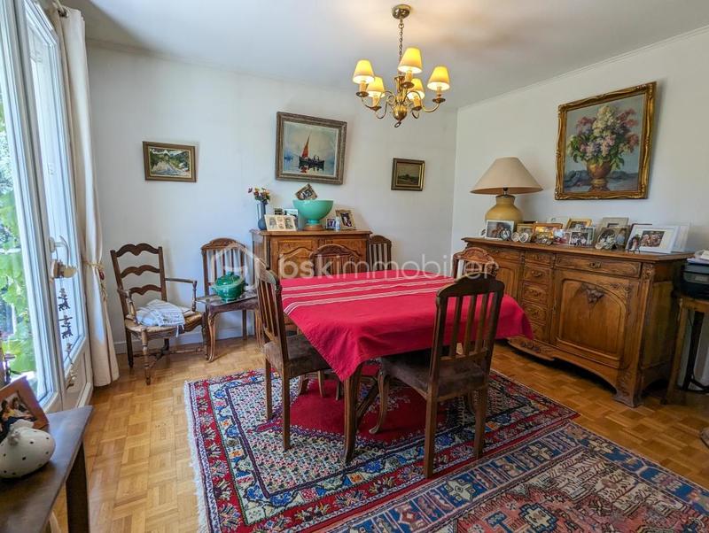 Maison traditionnelle - 94 m² - 5 pièces