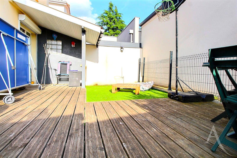 Maison - 88 m² - 4 pièces