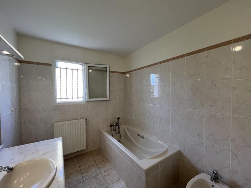 Maison - 121 m² - 5 pièces