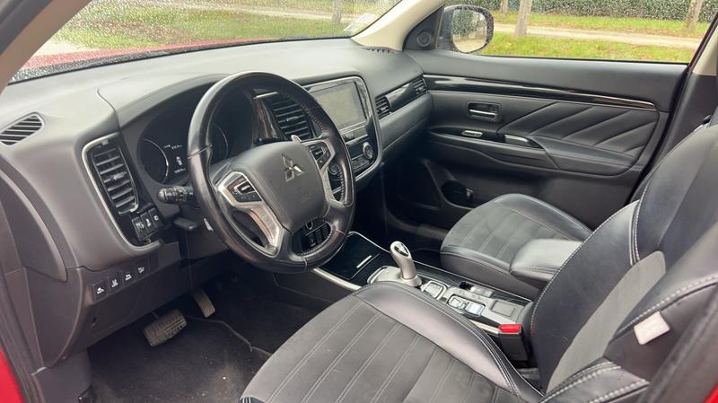 Mitsubishi Outlander 2.4 Mivec 224 Plug in Hybrid 4wd Intense