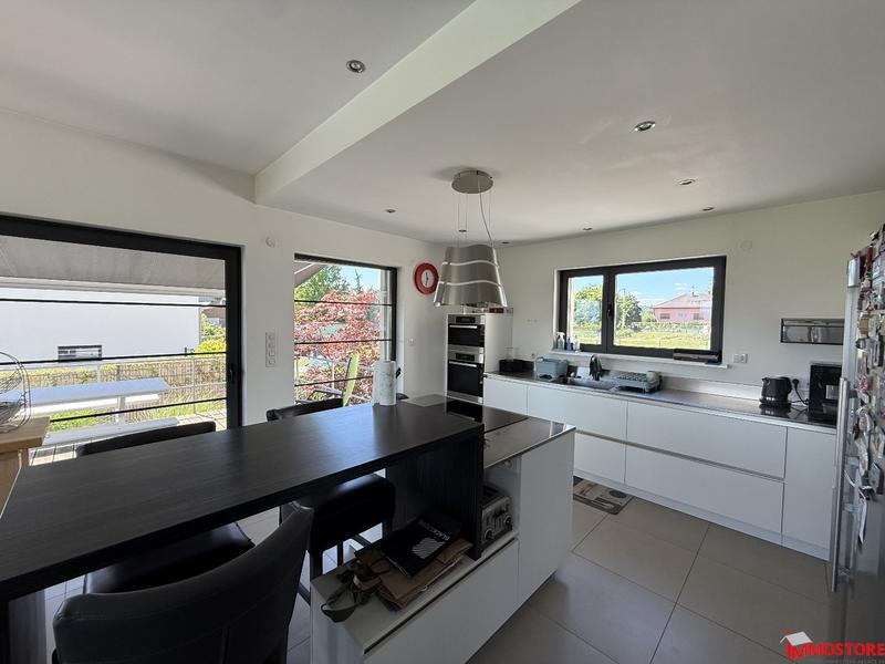 Maison - 210 m² - 7 pièces