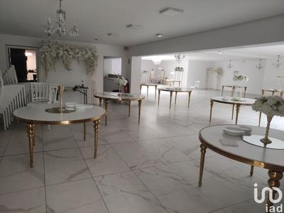 Local commercial - 1 500 m²