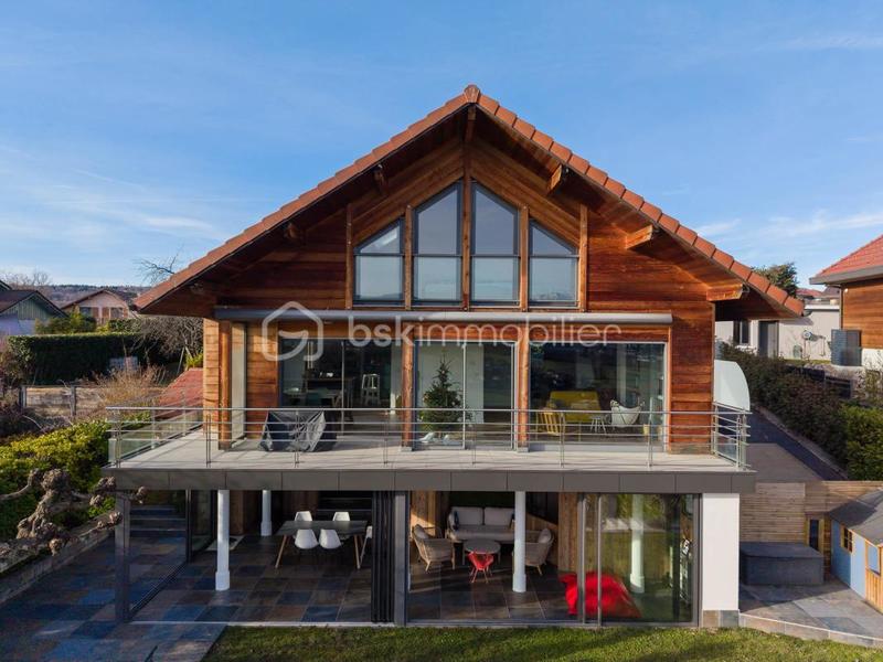 Maison - 212 m² - 6 pièces