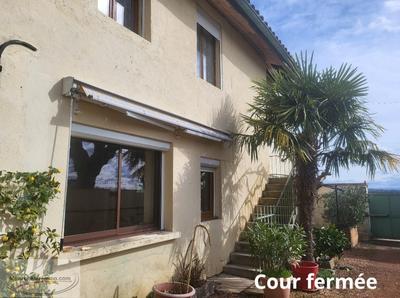 Propriété - 138 m² - 5 pièces