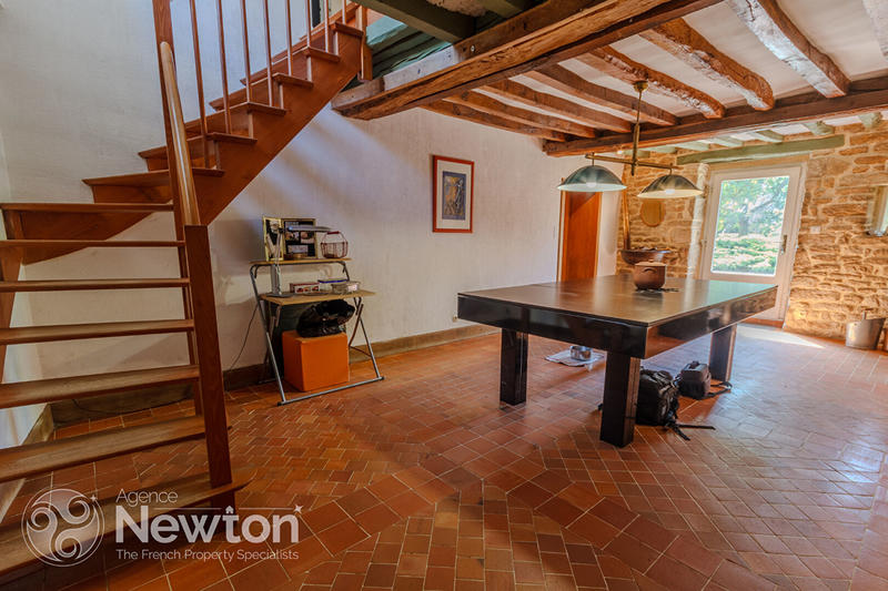 Maison - 340 m² - 14 pièces