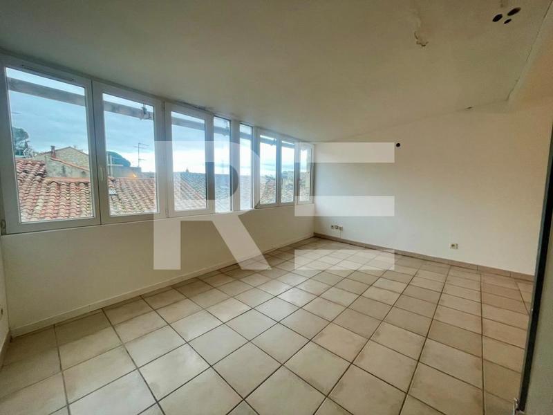 Immeuble - 161 m² - 6 pièces