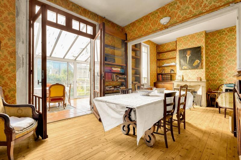 Maison - 276 m² - 10 pièces