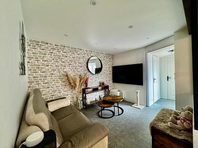 Maison - 99 m² - 5 pièces